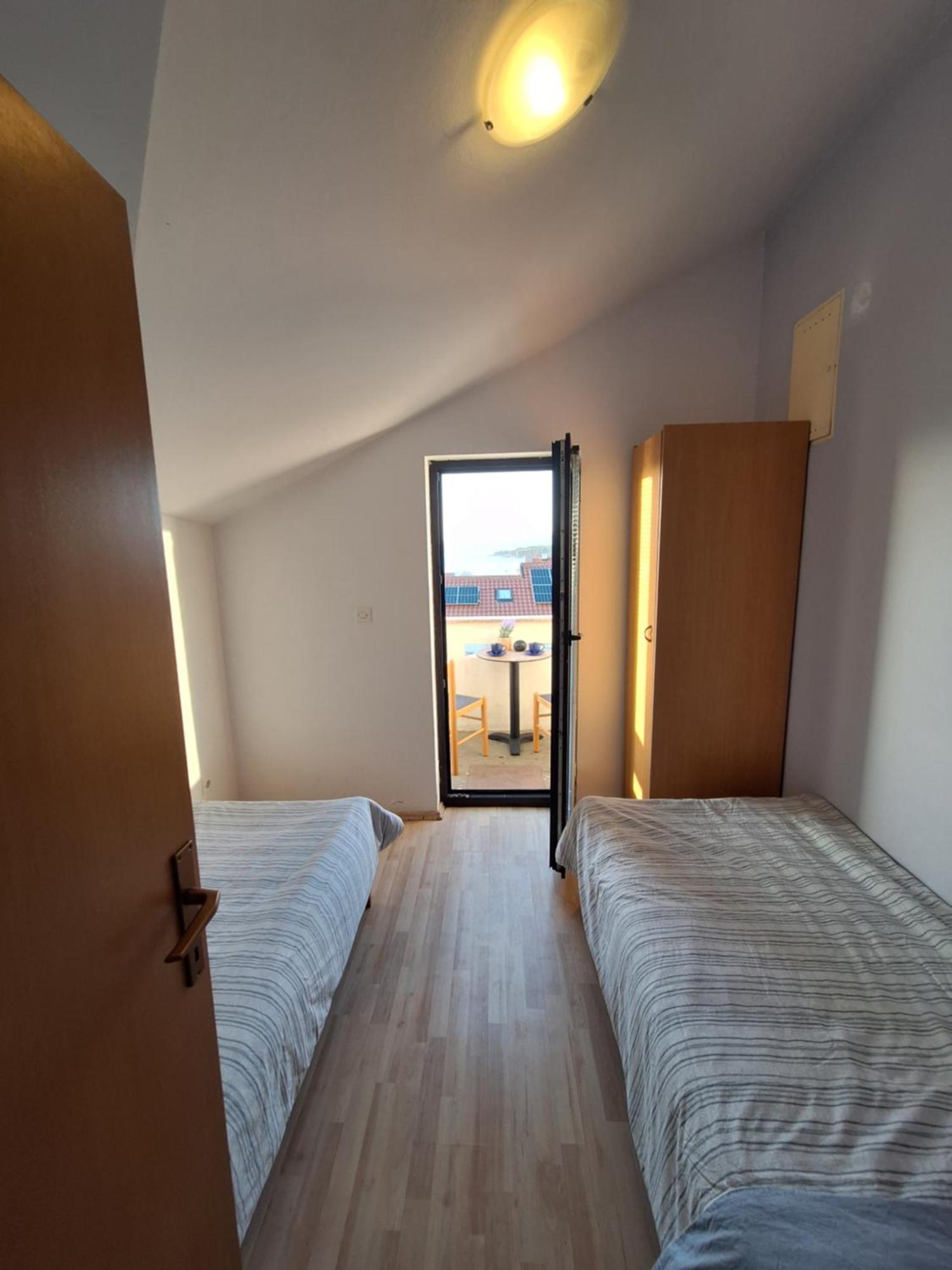 Apartmani Vukovic Punat Exterior foto